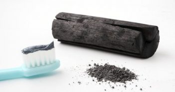 Kem đánh răng hoạt tính loại bỏ cặn bã tạp chất trong miệng